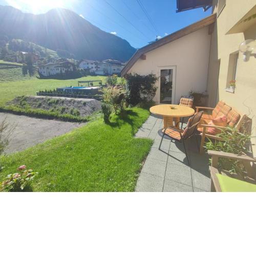 Great holiday home in Hippach with sunny terrace