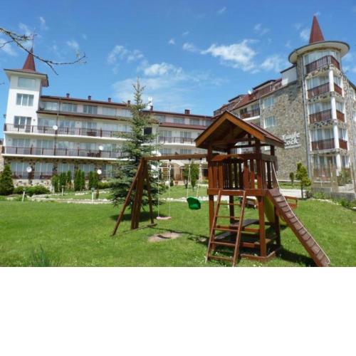 Great view, big terrace apartment next to Borovets