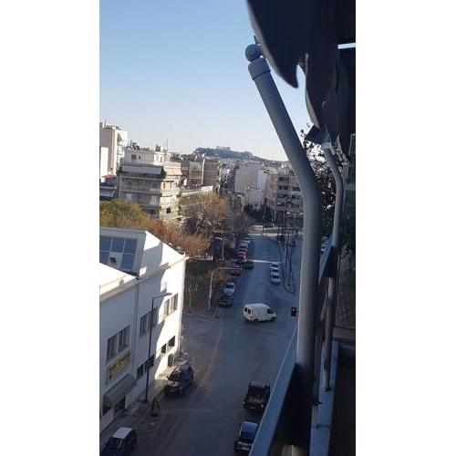 Great view renovated apartment opposite from metro