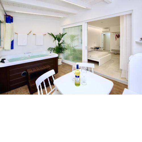Grecale Room