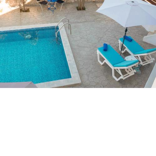 Greek Style Ground Floor Apartment & Pool