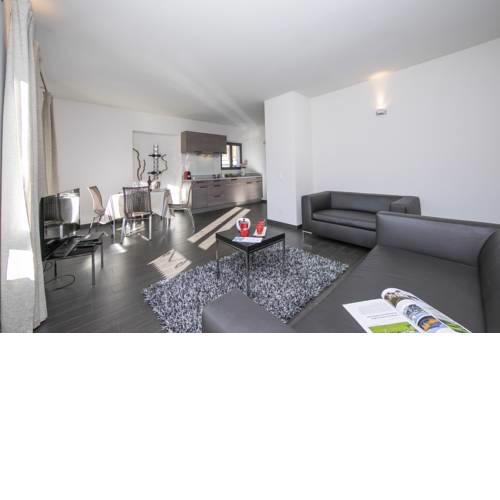 Green Apartment