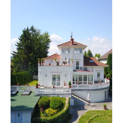 Green Area Mansion