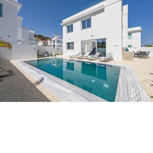 Green Bay Villas