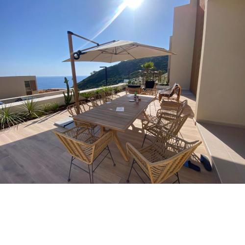 Green coast residence sea view