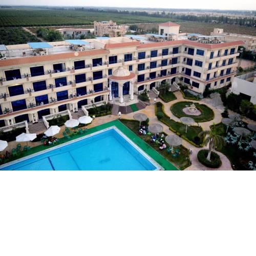 Green Desert Hotel