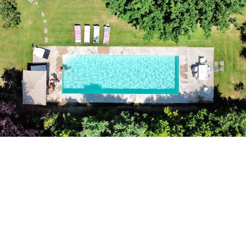 Green Escape Guesthouse with Pool in Villa
