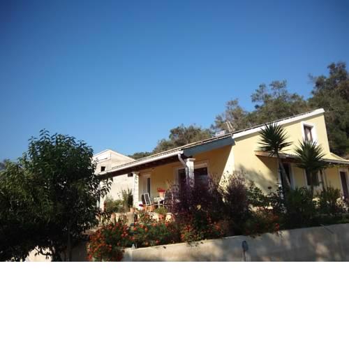 Green Family Country House