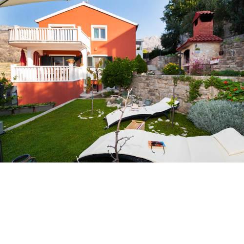 "Green garden" relaxing holiday house