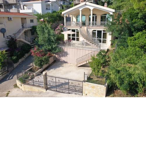Green Line Guesthouse