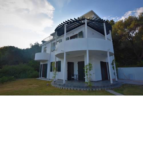 Green Villa in Olives