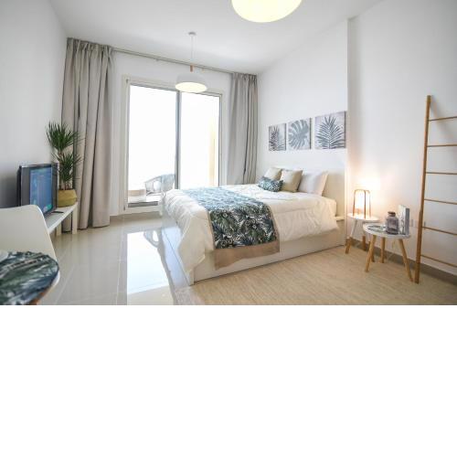 GreenFuture - Contemporary Studio Amidst Top Places in JVC