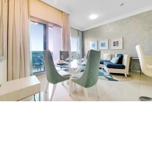 GreenFuture - Super Chic Condo With Incredible Cityscape Views