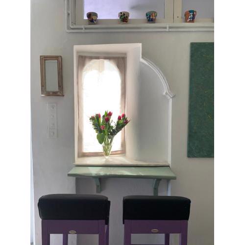 Greenish Mamona's house