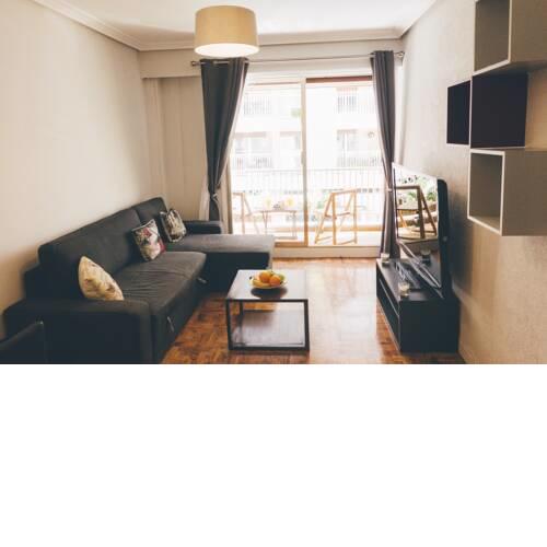 GROS ZURRIOLA BEACH WIFI TERRACE PARKING 15E night
