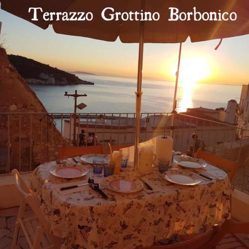 Grottino Borbonico
