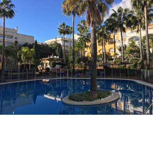 Ground floor apartment near Puente Romano