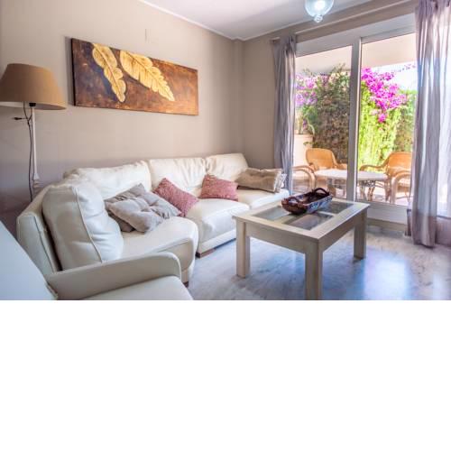 Ground floor apartment with private garden next to puerto Banús