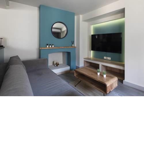 GroundFloor 2BR Apartment with SmallYard in the Heart of Kalamata