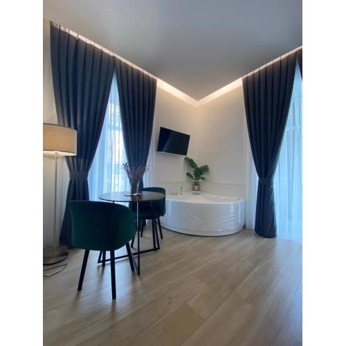 GUALTIERI LUXURY SUITE