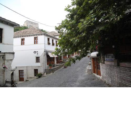 Guest house and hostel Hani i Fisnikut