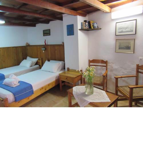 Guest House Chryssoula Room3