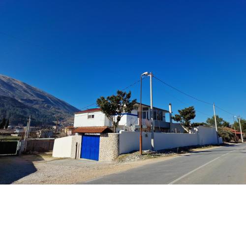 Guest House KrisHen