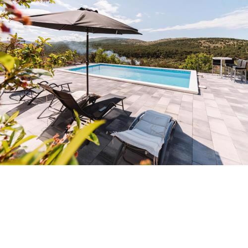 Guest house "The View" - with a pool