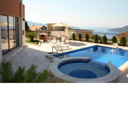 Guest House Topla III