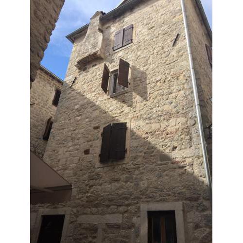 Guesthouse Athos