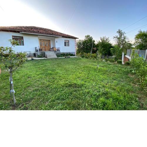 Guesthouse "Haxhiu" - Sopot, Diber
