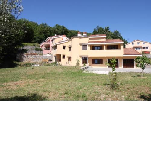 Guesthouse in Nature Setting