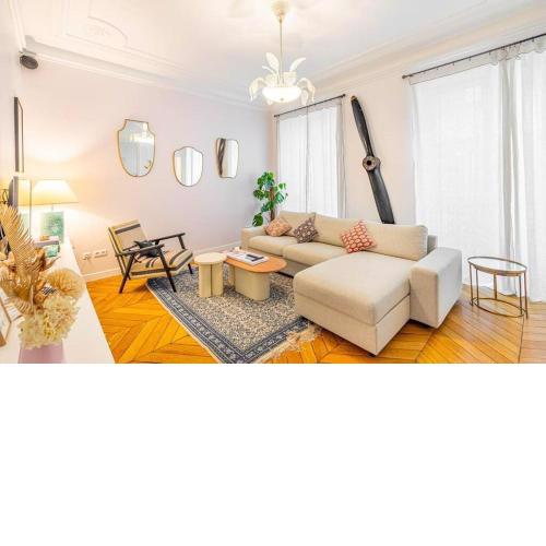 GuestReady - A classic touch of Parisian glamour