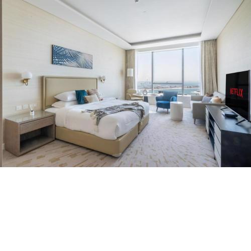 GuestReady - Bejeweled sky at The Palm Tower