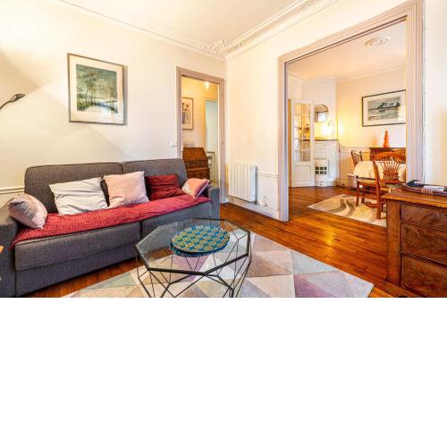 GuestReady - Glimpse of dawn in Montmartre