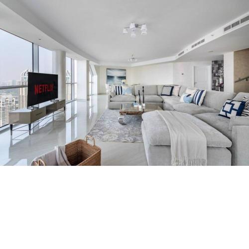 GuestReady - Marina Lux Penthouse w private pool