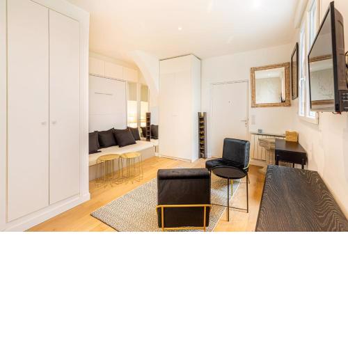GuestReady - The Marble Room near Élysée Palace