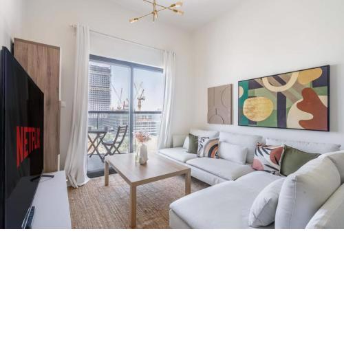 GuestReady - Vibrant Sanctuary in JVC