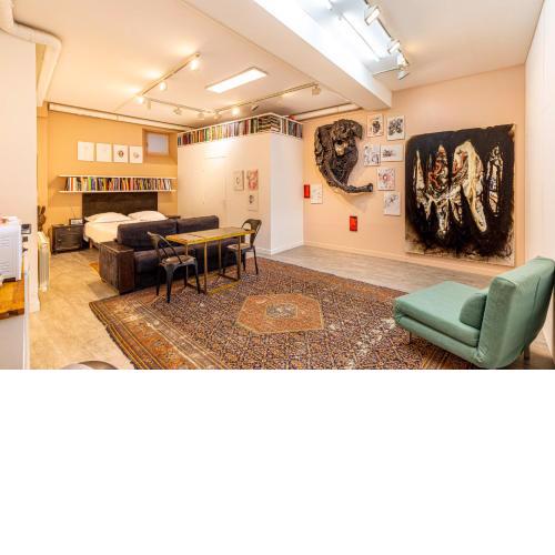 GuestReady- Living Artist Studio in Bastille