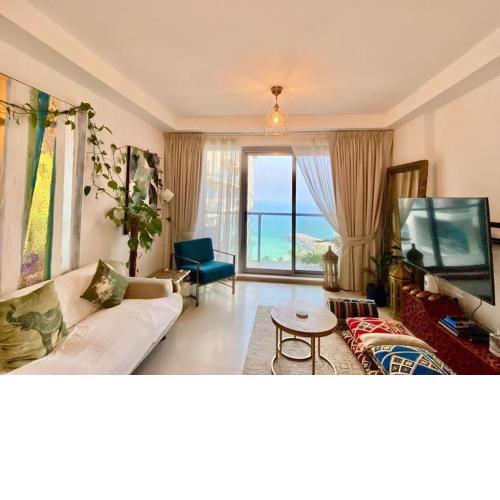 Gulf View Apartment with 5* Beach and Amenities