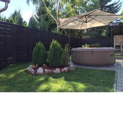 Gunarasi villa jacuzzival