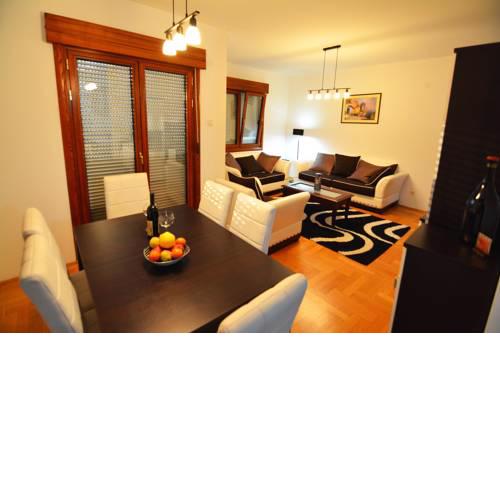 Hana Apartment