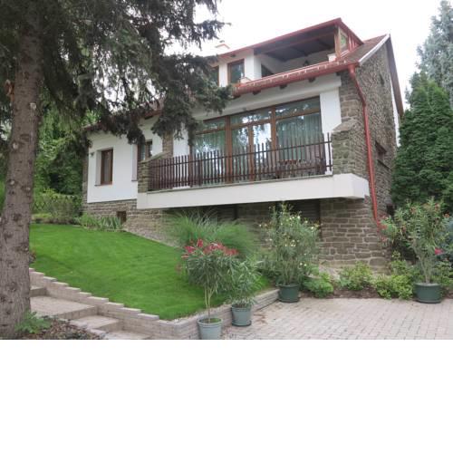 Hanga Vendégház