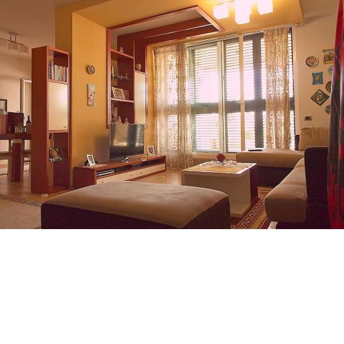 Hari & Tea's Apartment near Grand Park of Tirana
