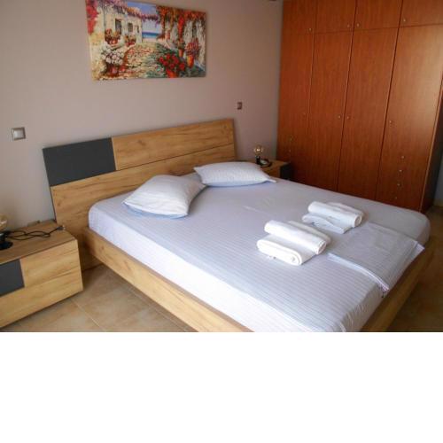Haris Apartments