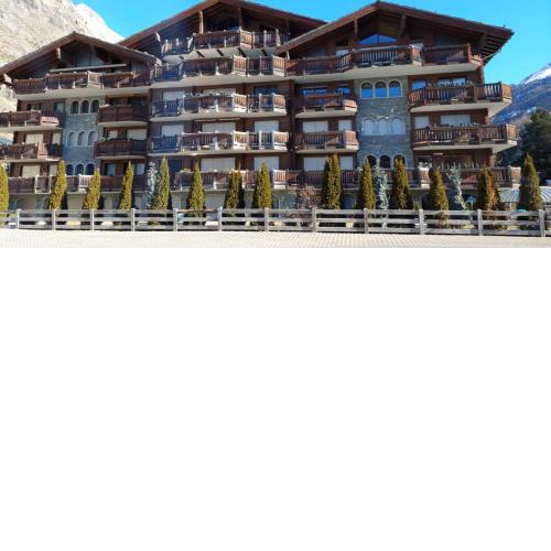 Haus Whymper, very central, sunny and great Matterhorn views