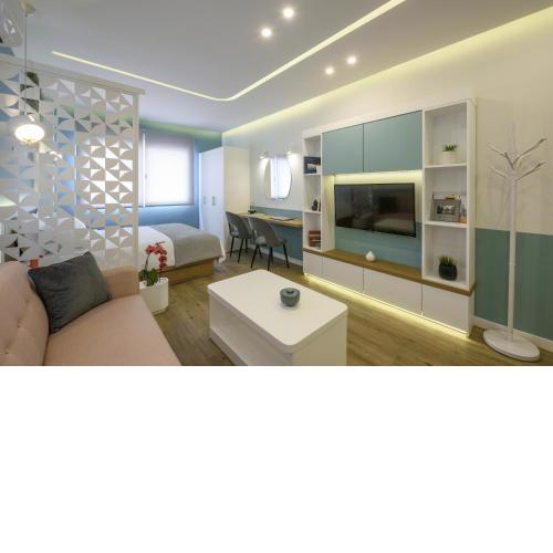 Τhe Half Root Suite in the heart of City Center