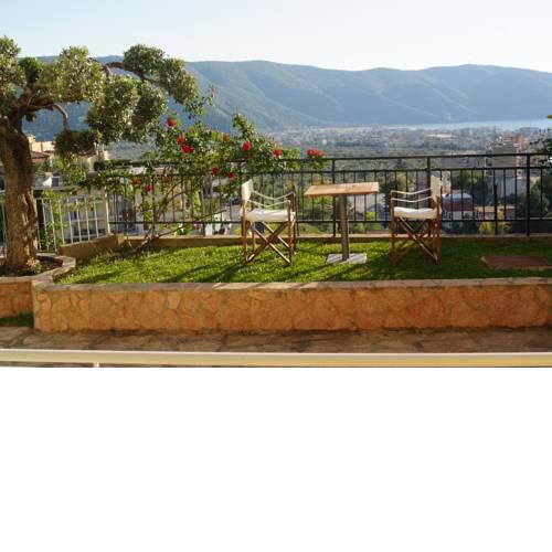 ΤHE SUNNY APARTMENTS