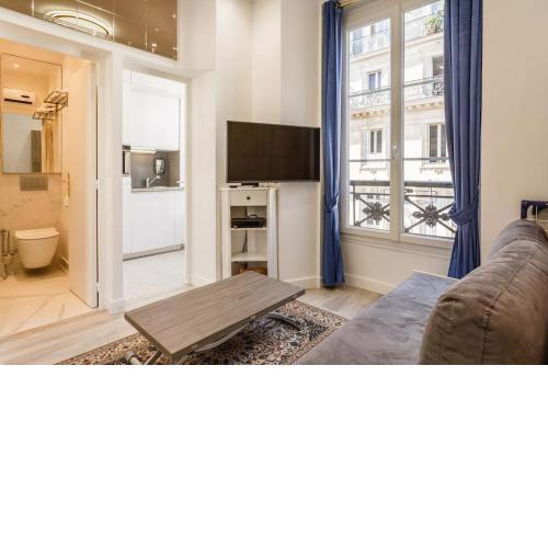 Heart of Paris, central apartment with river view