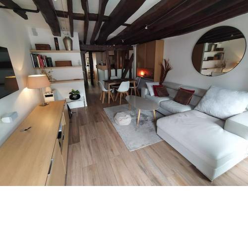 Heart of Paris, Montorgueil, Charming Duplex